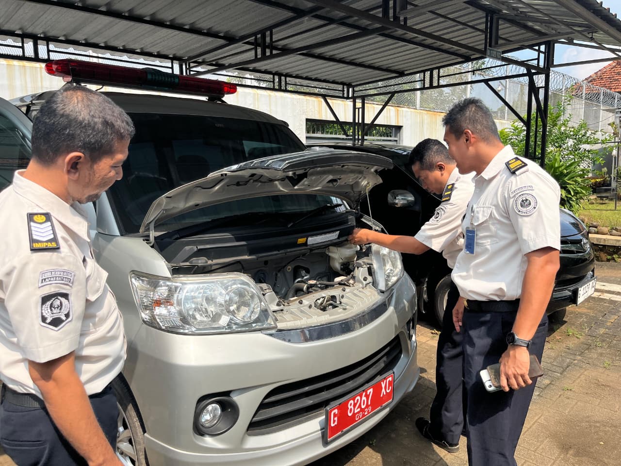 Pastikan Kesiapan Operasional, Lapas Kelas IIB Batang Gelar Pemeriksaan Rutin Kendaraan Dinas